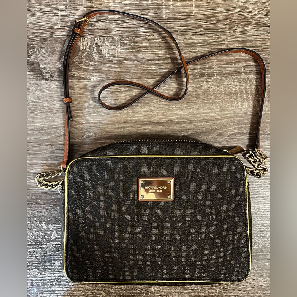 Michael Kors cross body.